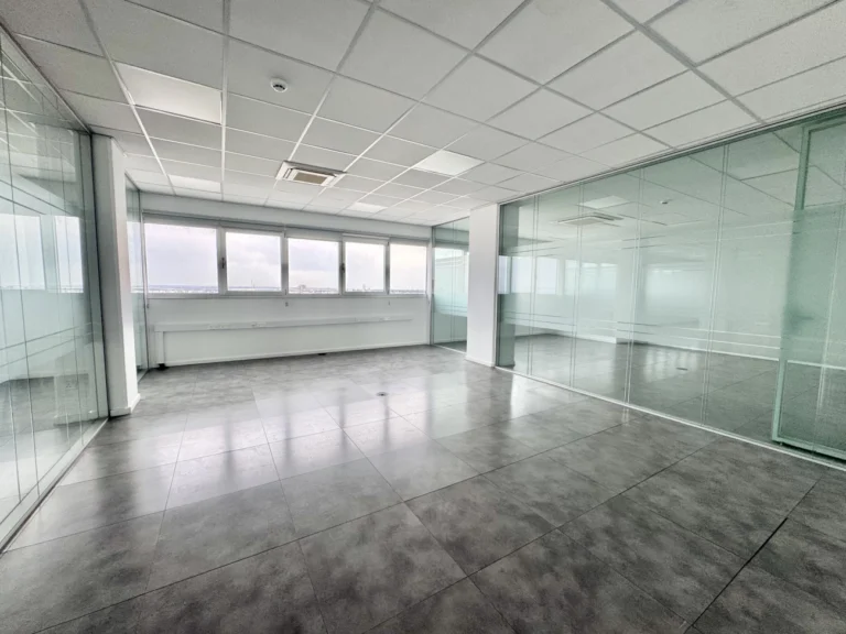 1000m² Office for Rent