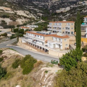 3 Bedroom House for Sale in Peyia, Paphos District