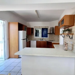 5 Bedroom House for Rent in Chlorakas, Paphos District