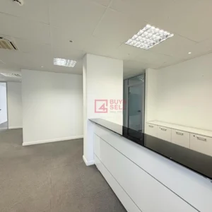 400m² Office for Rent