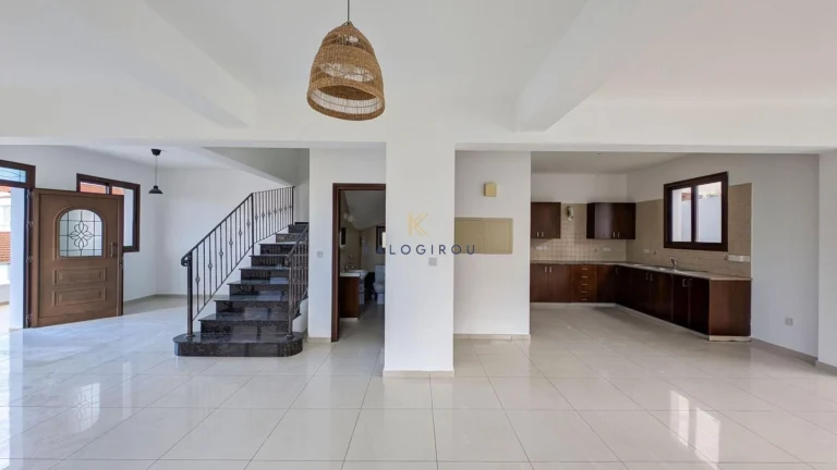 Cheap Houses and Villas for Sale Nicosia up to 300000 euro