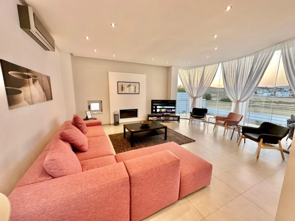 5 Bedroom House for Sale