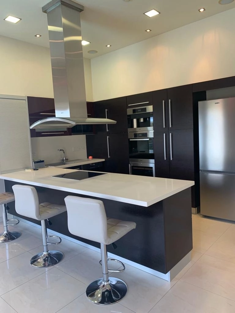 5 Bedroom House for Sale in Agios Tychonas, Limassol District