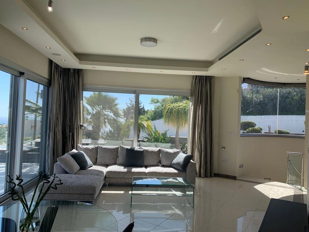 5 Bedroom House for Sale in Agios Tychonas, Limassol District