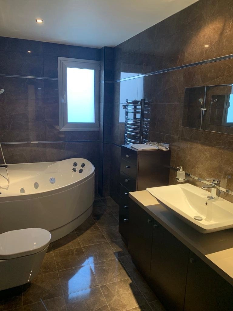 5 Bedroom House for Sale in Agios Tychonas, Limassol District