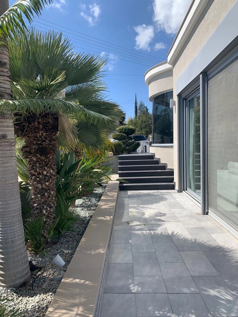 5 Bedroom House for Sale in Agios Tychonas, Limassol District