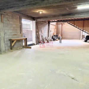 400m² Building for Rent