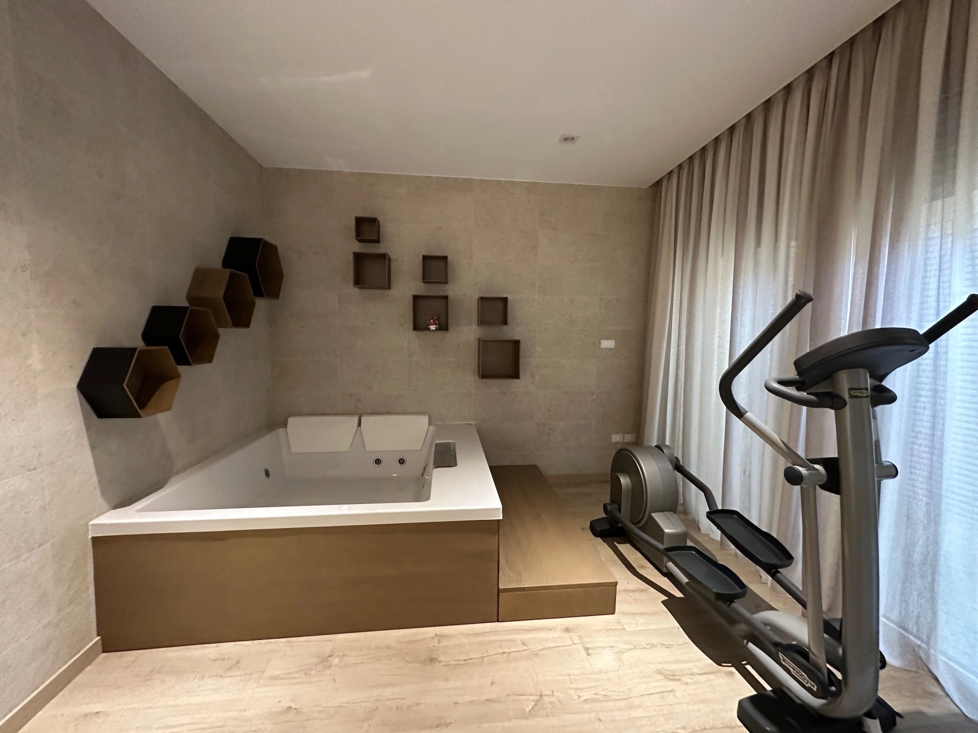 5 Bedroom House for Rent in Amathounta, Limassol District