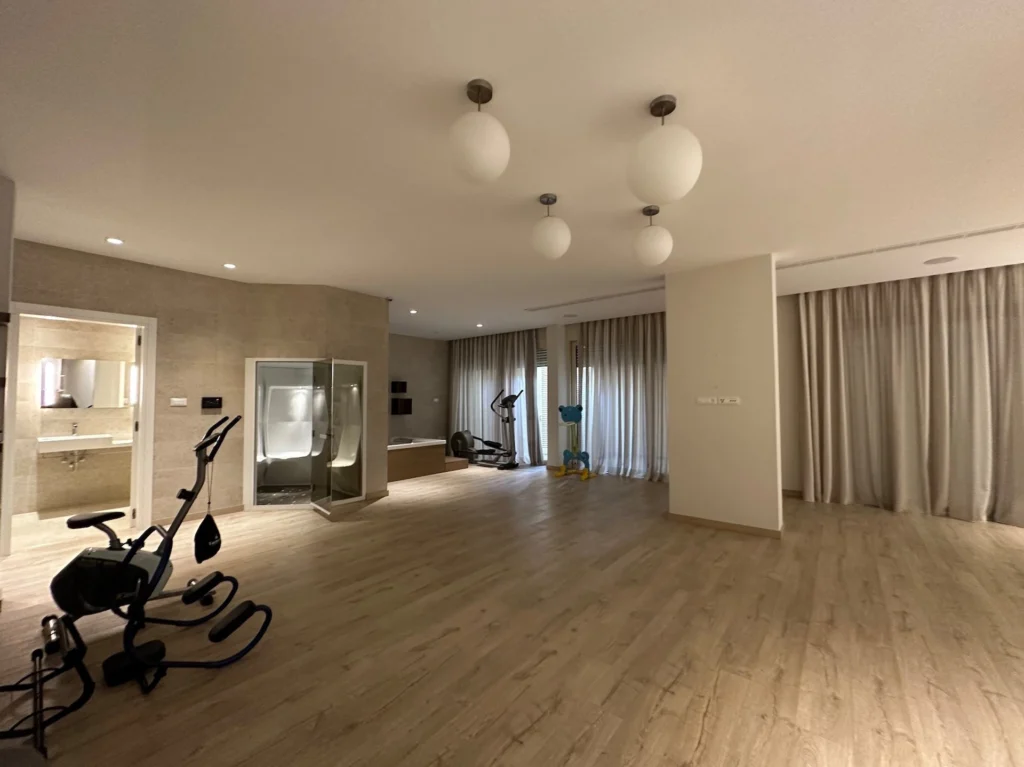 5 Bedroom House for Rent in Amathounta, Limassol District