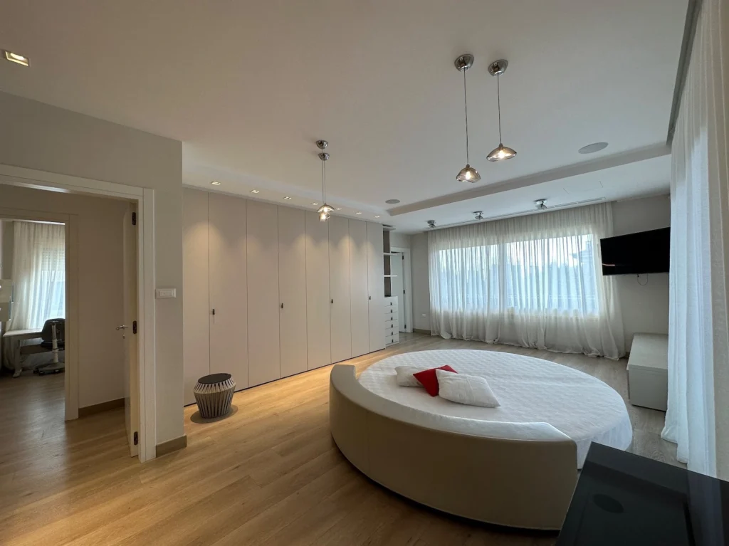 5 Bedroom House for Rent in Amathounta, Limassol District