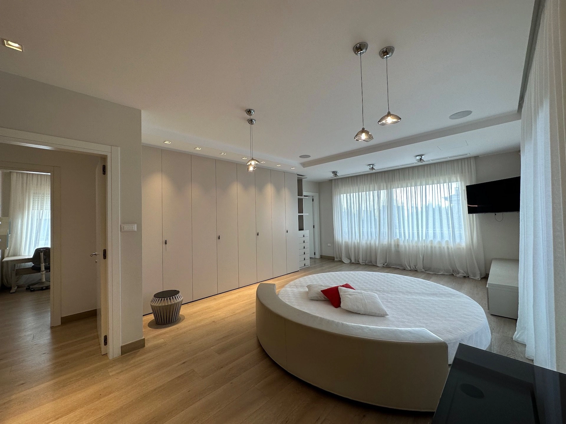 5 Bedroom House for Rent in Amathounta, Limassol District