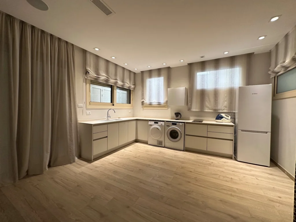 5 Bedroom House for Rent in Amathounta, Limassol District