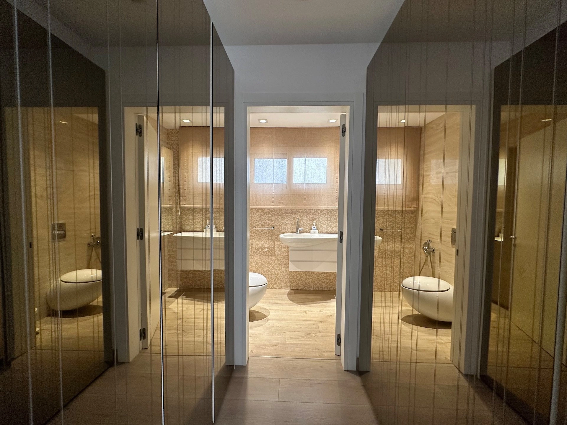 5 Bedroom House for Rent in Amathounta, Limassol District