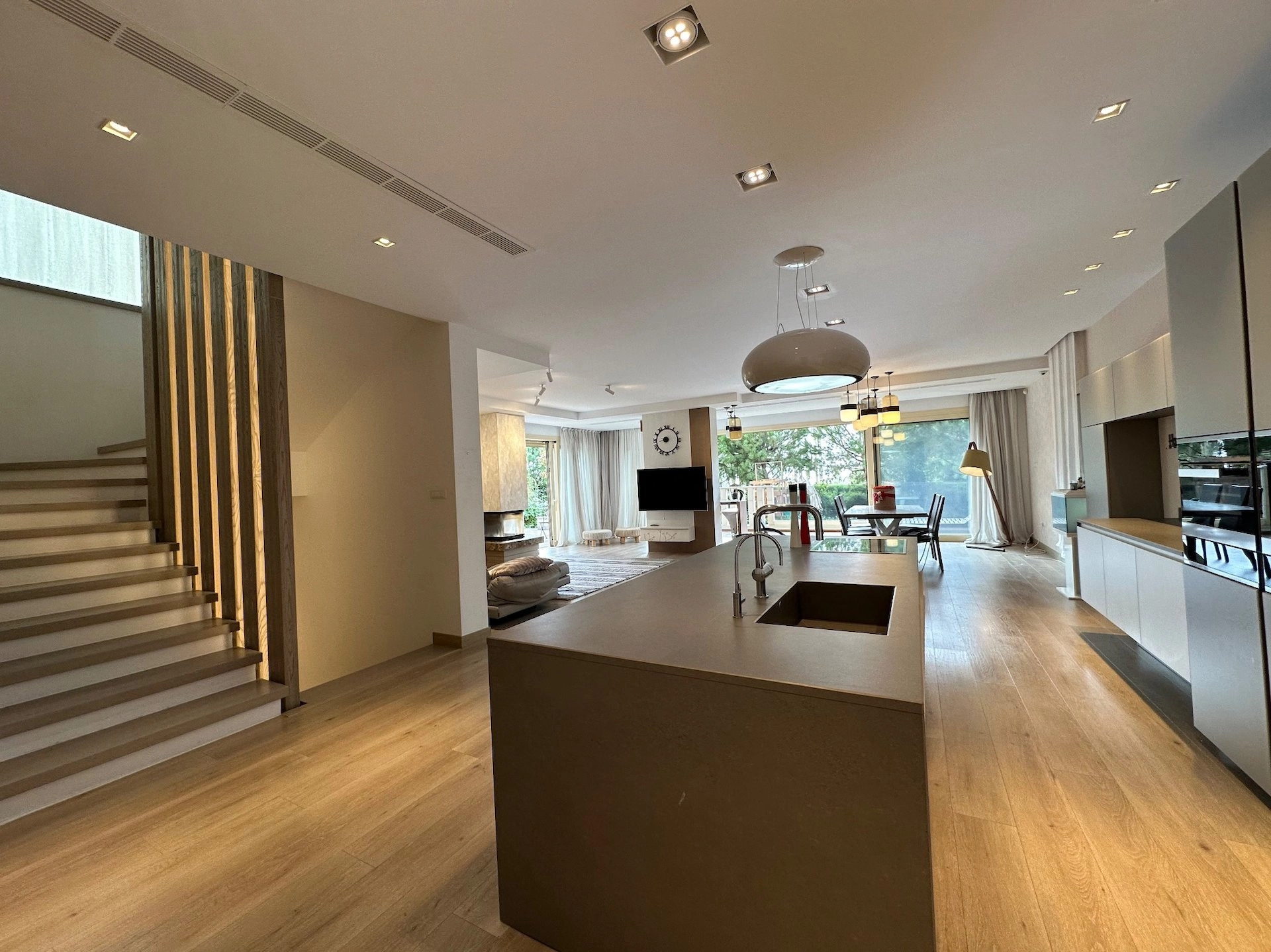 5 Bedroom House for Rent in Amathounta, Limassol District