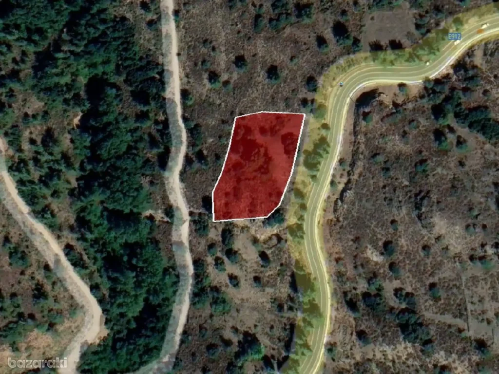 2,416m² Plot for Sale in Pedoulas, Nicosia District