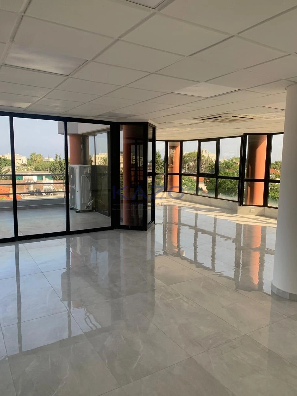 92m² Office for Rent in Limassol District