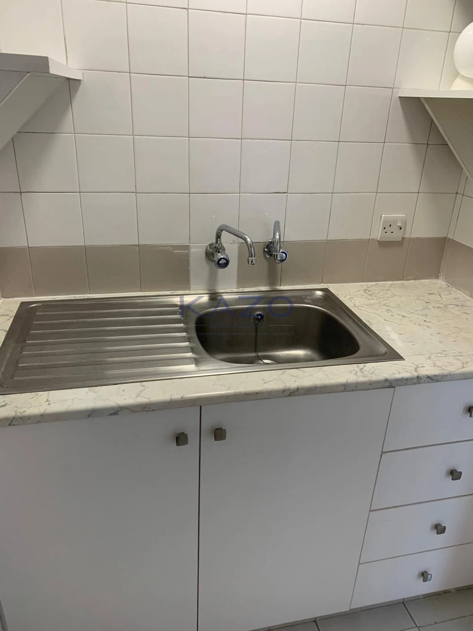 92m² Office for Rent in Limassol District