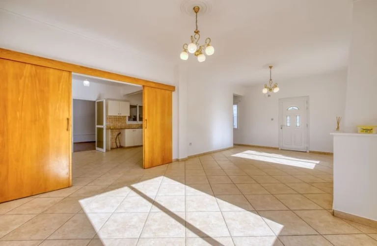 Cheap Houses and Villas for Sale Famagusta up to 500000 euro