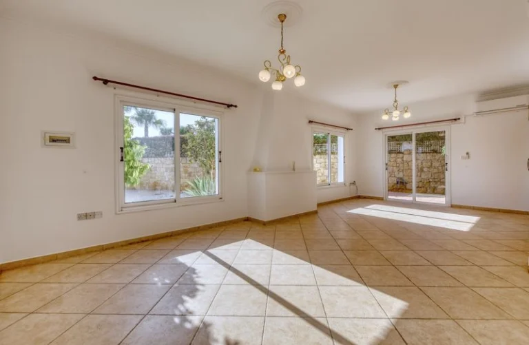 Cheap Houses and Villas for Sale Famagusta up to 500000 euro