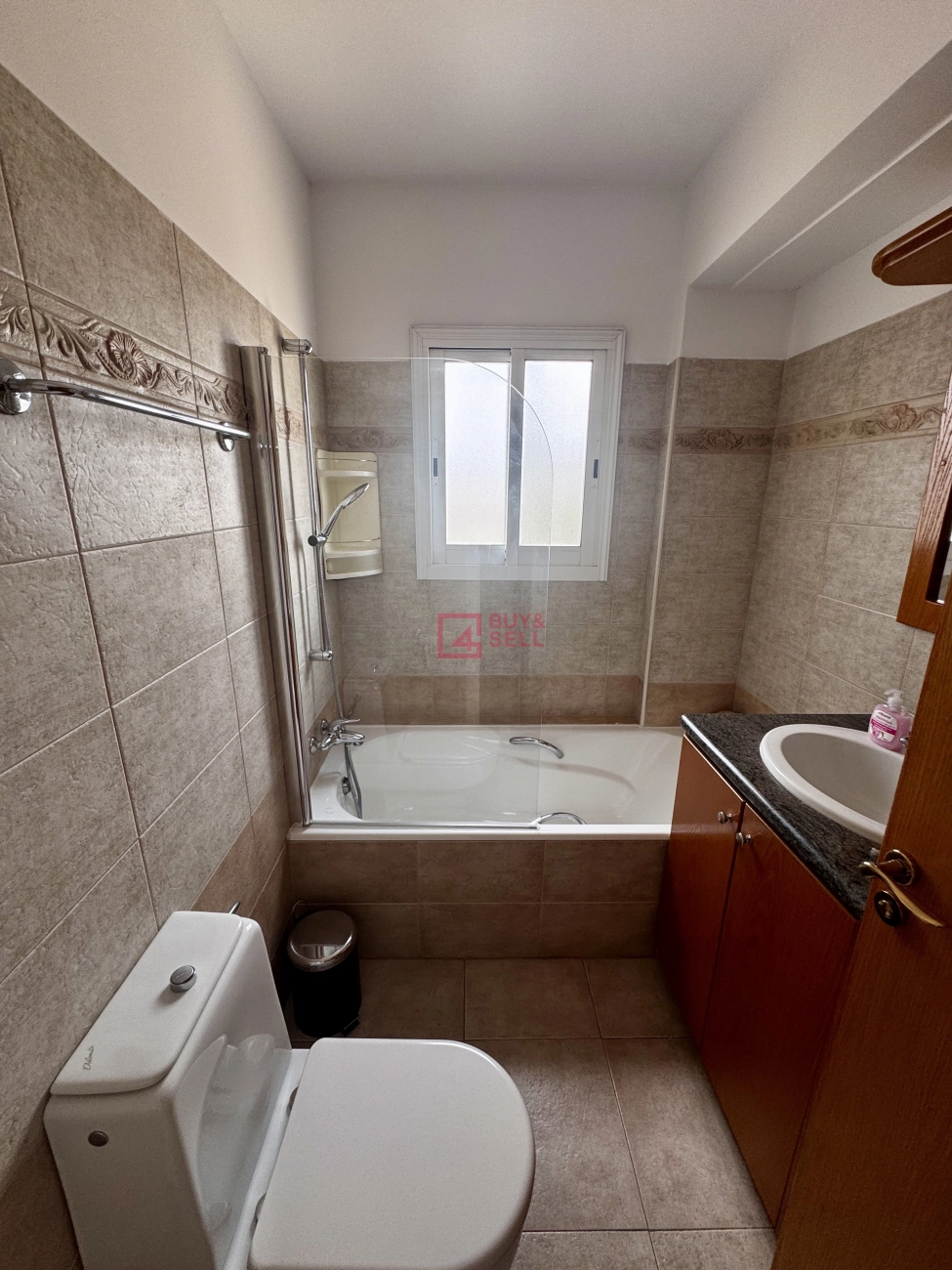 3 Bedroom Apartment for Rent in Potamos Germasogeias, Limassol District