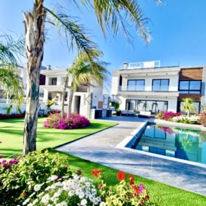 4 Bedroom House for Rent in Parekklisia, Limassol District