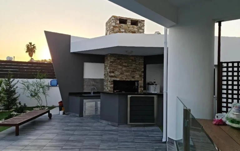 Cheap Houses and Villas for Sale Larnaca up to 900000 euro