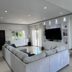 5 Bedroom House for Rent in Agios Tychonas, Limassol District