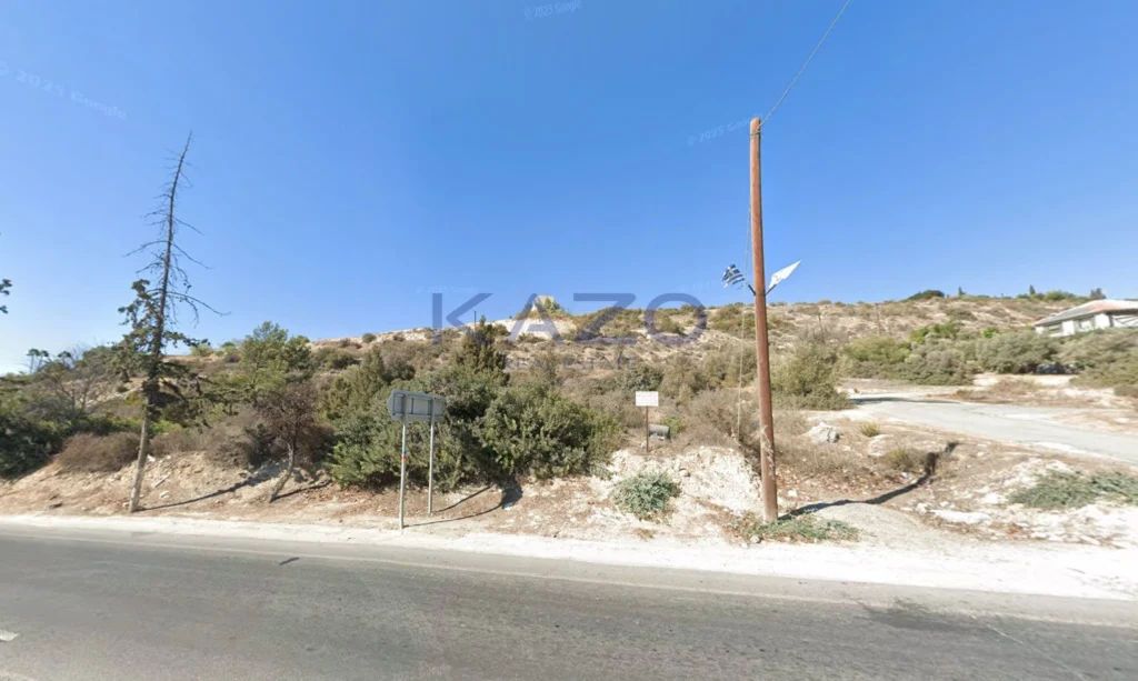2,568m² Plot for Sale in Agios Tychonas, Limassol District