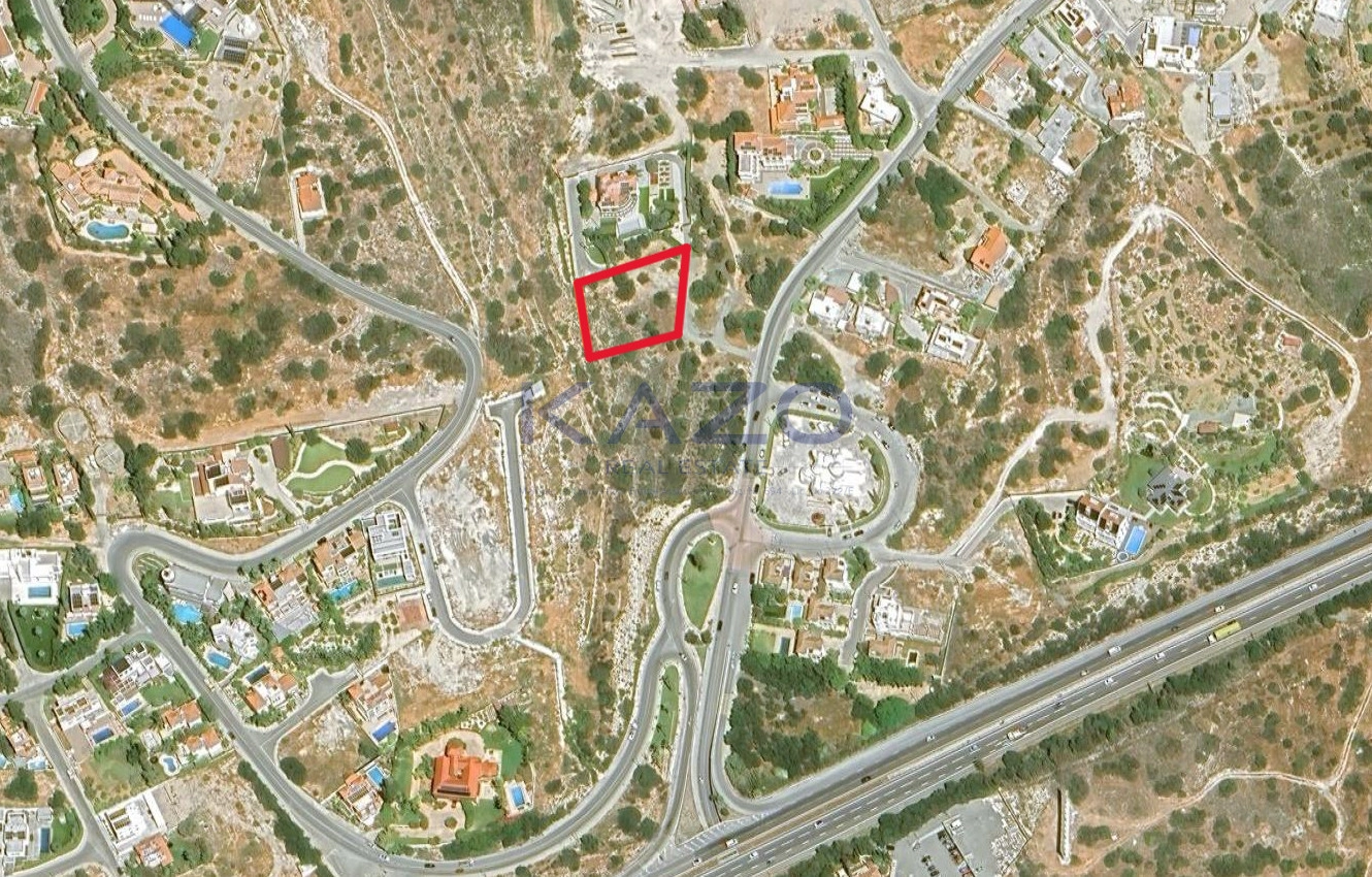 2,568m² Plot for Sale in Agios Tychonas, Limassol District