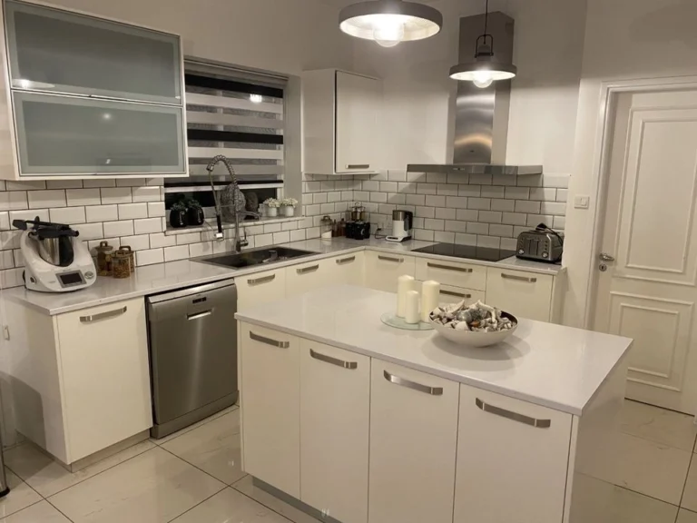 Προς πώληση