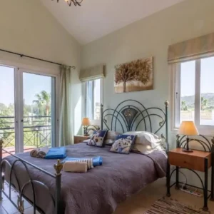 4 Bedroom House for Rent in Neo Chorio Pafou, Paphos District