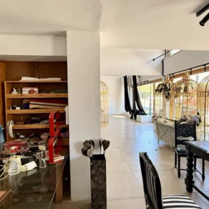 100m² Office for Rent