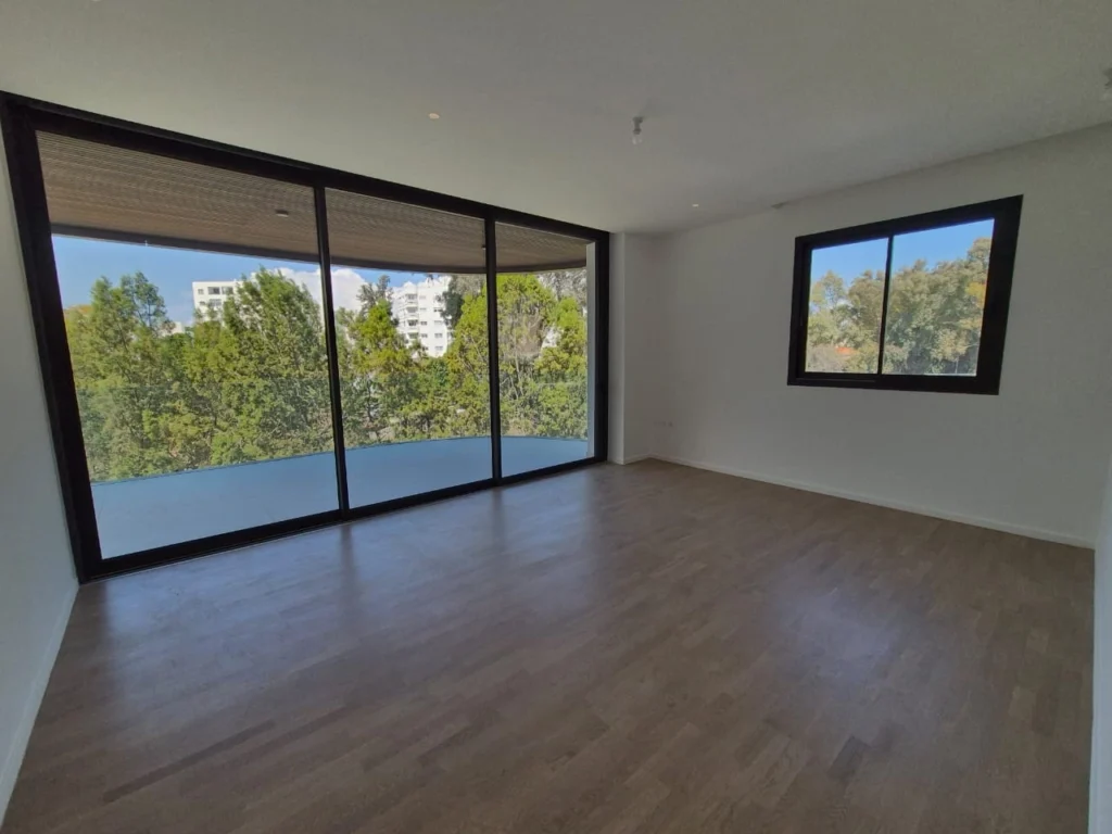 4 Bedroom Apartment for Rent