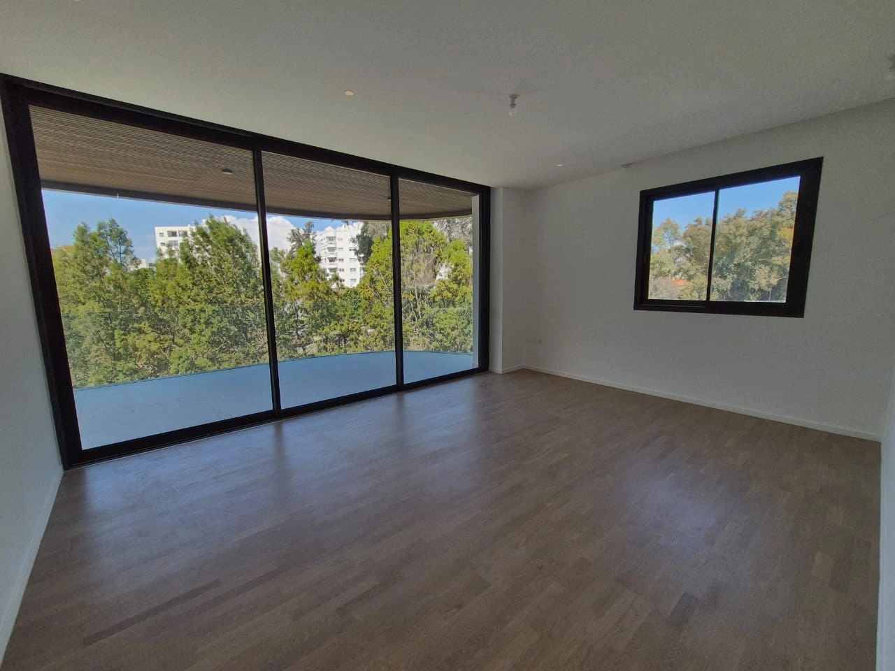 4 Bedroom Apartment for Rent
