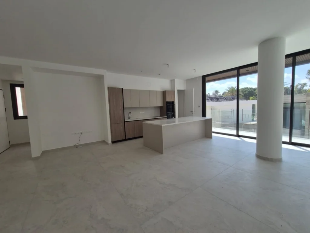 4 Bedroom Apartment for Rent