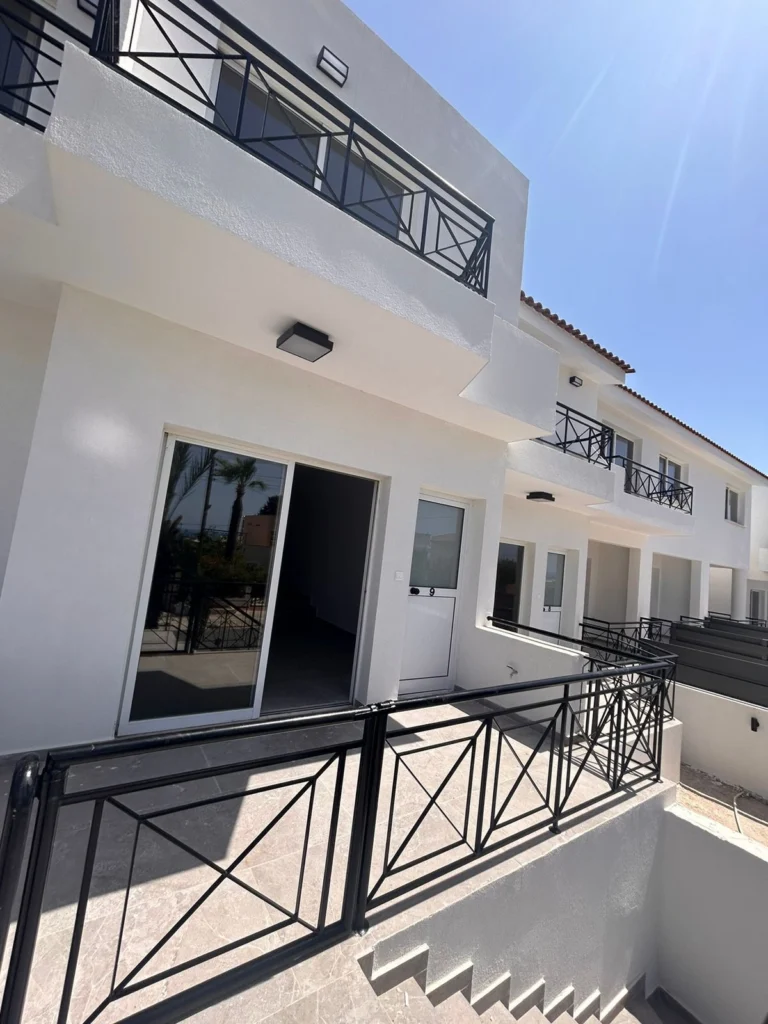Cheap Houses and Villas for Sale Paphos up to 300000 euro