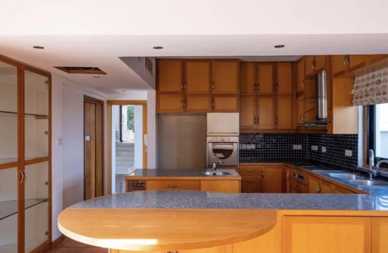 Cheap Houses and Villas for Sale Nicosia up to 900000 euro