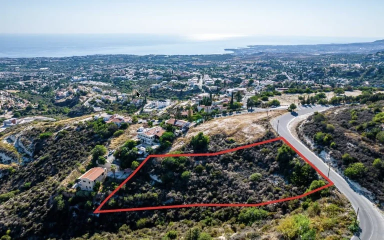 3,345m² Plot for Sale in Tala, Paphos District