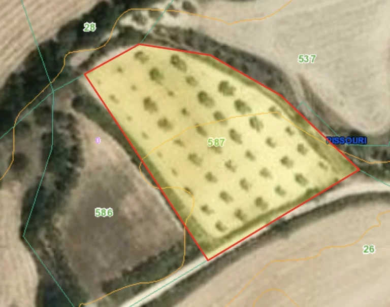 2,825m² Plot for Sale in Pissouri, Limassol District