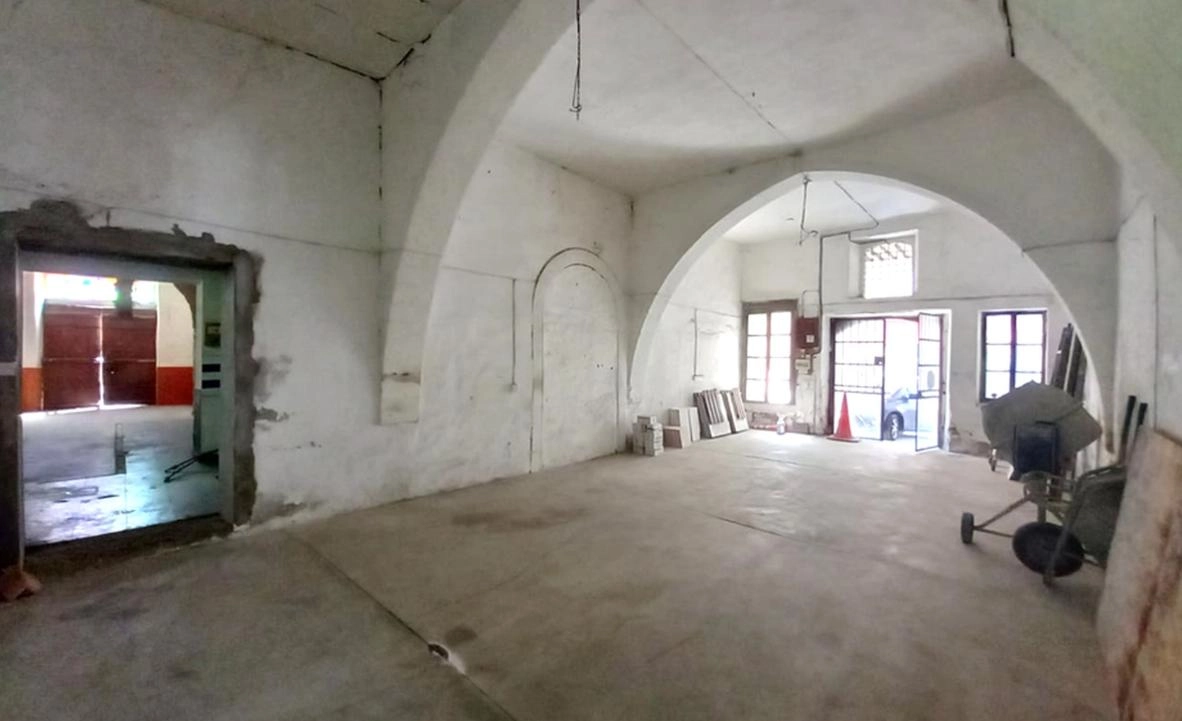 682m² Building for Sale