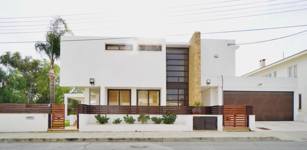 4 Bedroom House for Sale