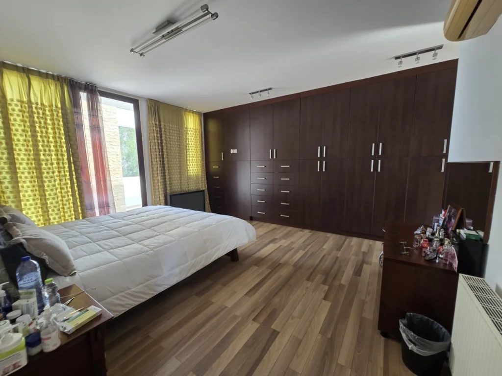 4 Bedroom House for Sale