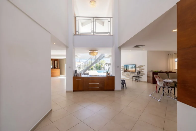 Cheap Houses and Villas for Sale Larnaca up to 1000000 euro