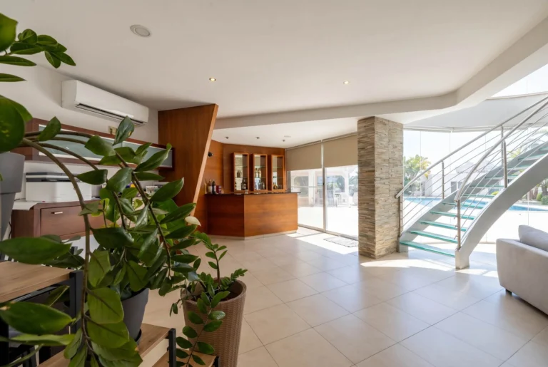 Cheap Houses and Villas for Sale Larnaca up to 1000000 euro