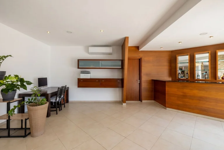 Cheap Houses and Villas for Sale Larnaca up to 1000000 euro