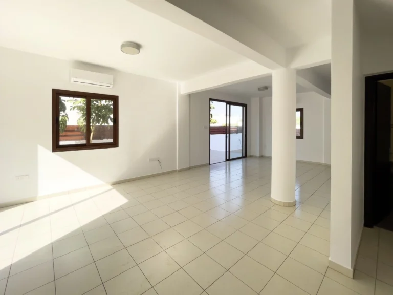 Cheap Houses and Villas for Sale Famagusta up to 500000 euro