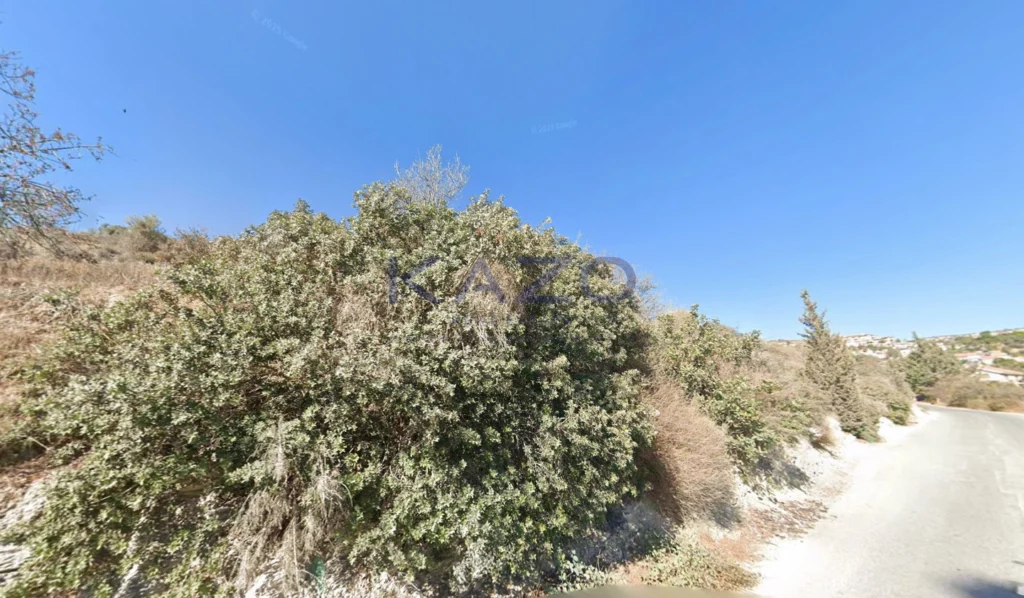 651m² Plot for Sale in Agios Tychonas, Limassol District