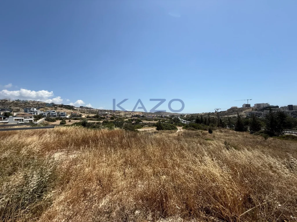 9,670m² Plot for Sale in Agios Tychonas, Limassol District