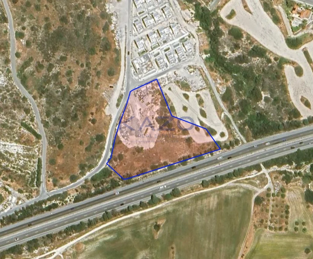 9,670m² Plot for Sale in Agios Tychonas, Limassol District