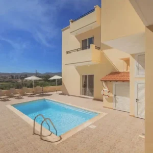 4 Bedroom Apartment for Sale in Paphos District